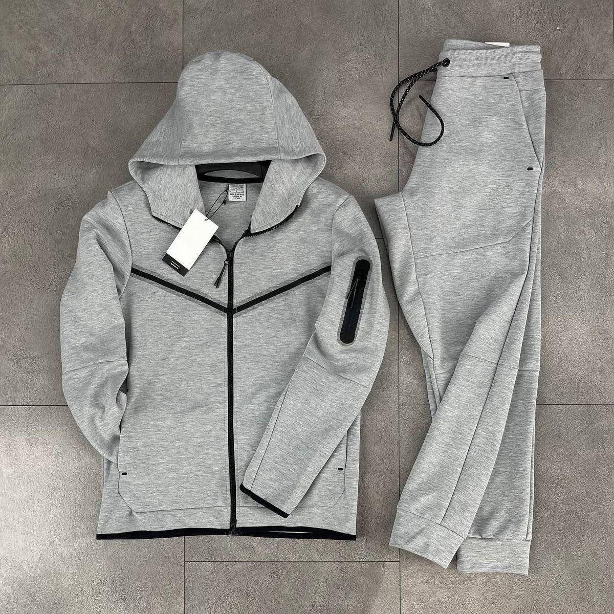 THE CARACAS TECH SUIT