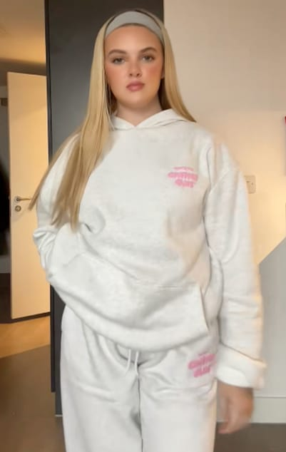 Tina D.